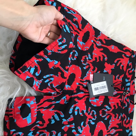 Cynthia Rowley Hanley Printed Pocket Board Shorts - Picture 2 of 7